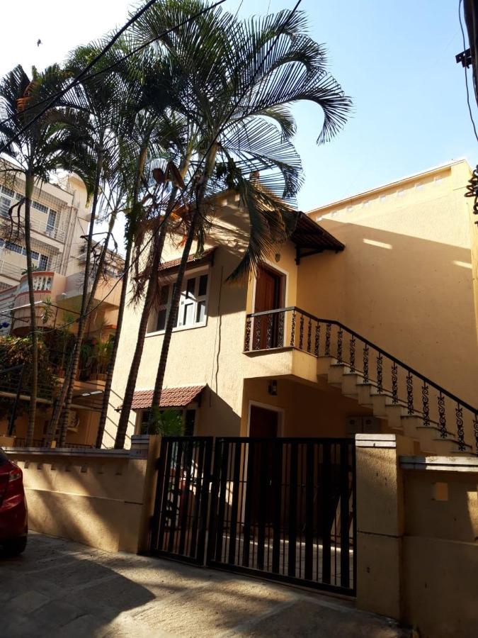 Chirpy Co-Living Space & Hostel Bangalore Extérieur photo