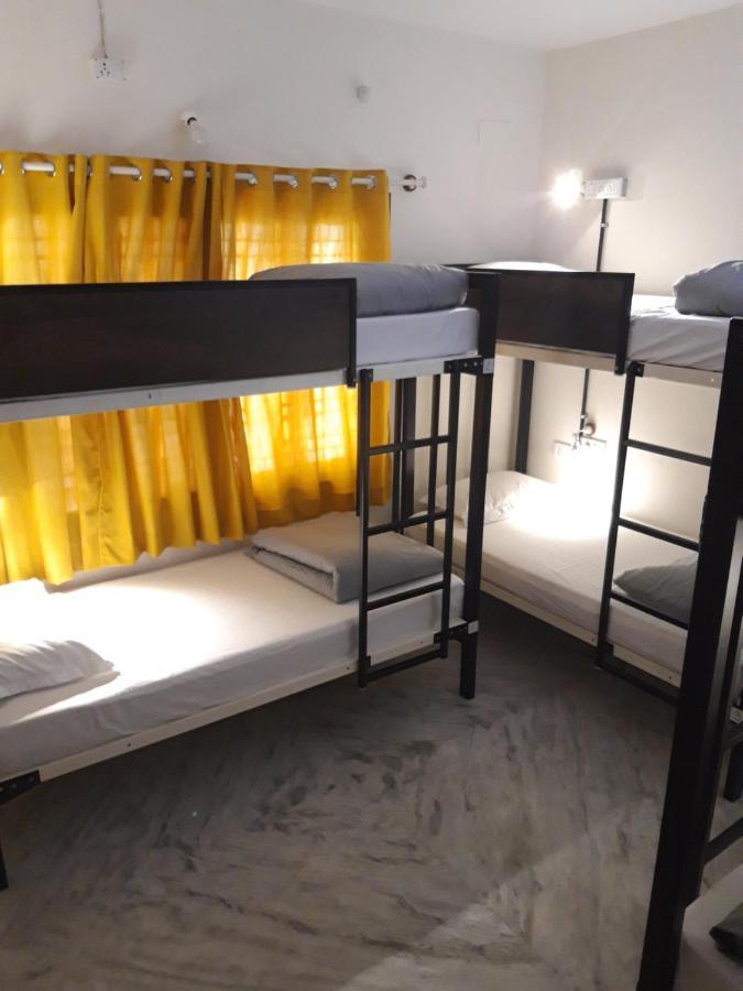 Chirpy Co-Living Space & Hostel Bangalore Extérieur photo
