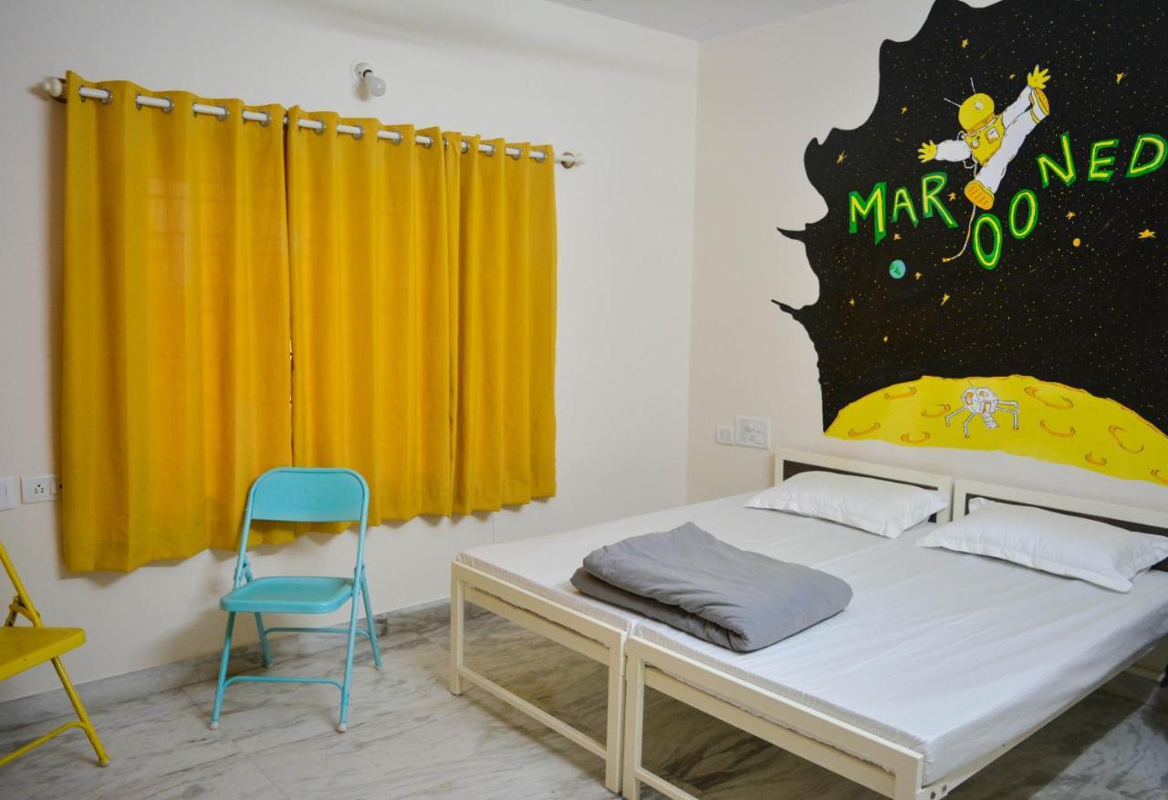 Chirpy Co-Living Space & Hostel Bangalore Extérieur photo