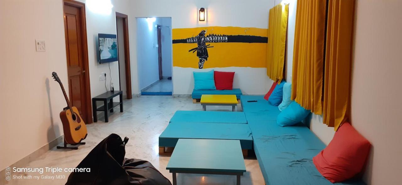 Chirpy Co-Living Space & Hostel Bangalore Extérieur photo