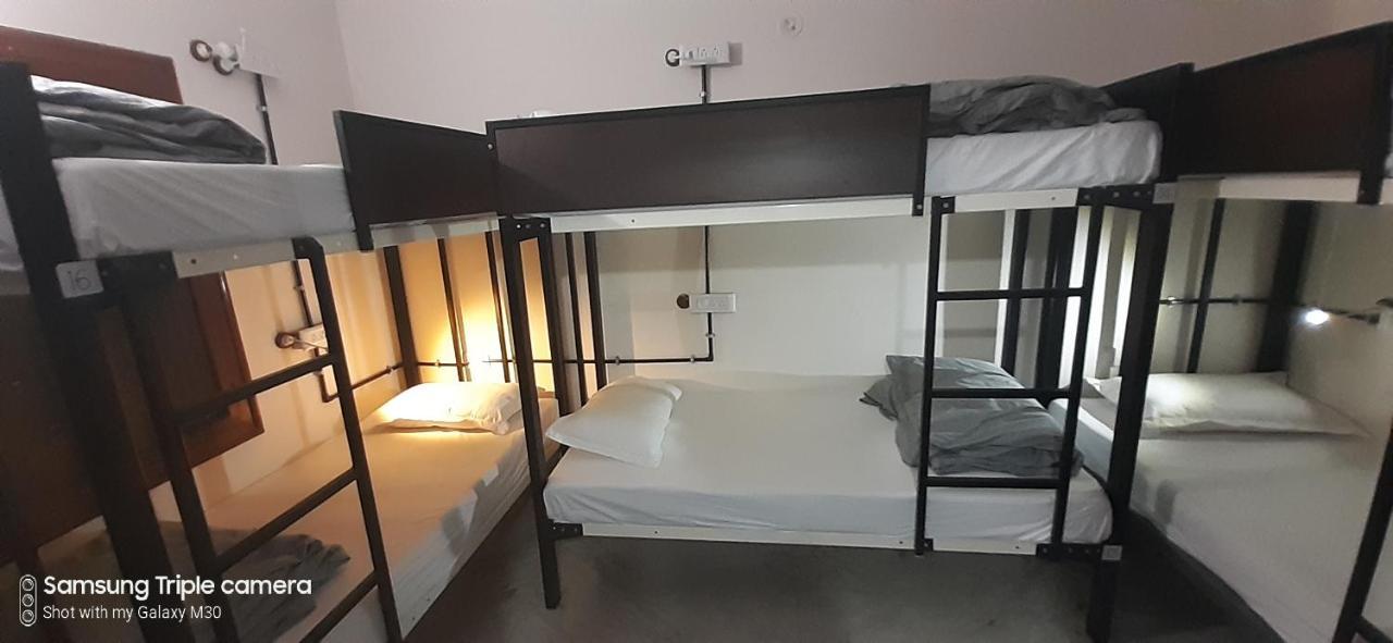 Chirpy Co-Living Space & Hostel Bangalore Extérieur photo